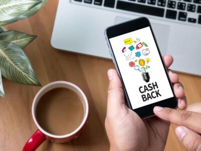 Un utente usa il cashback