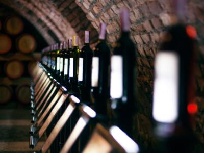 Una cantina di vino italiano