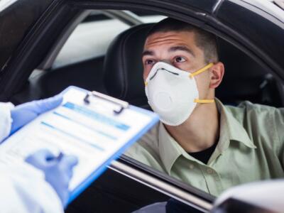 vaccino COVID-19 in auto