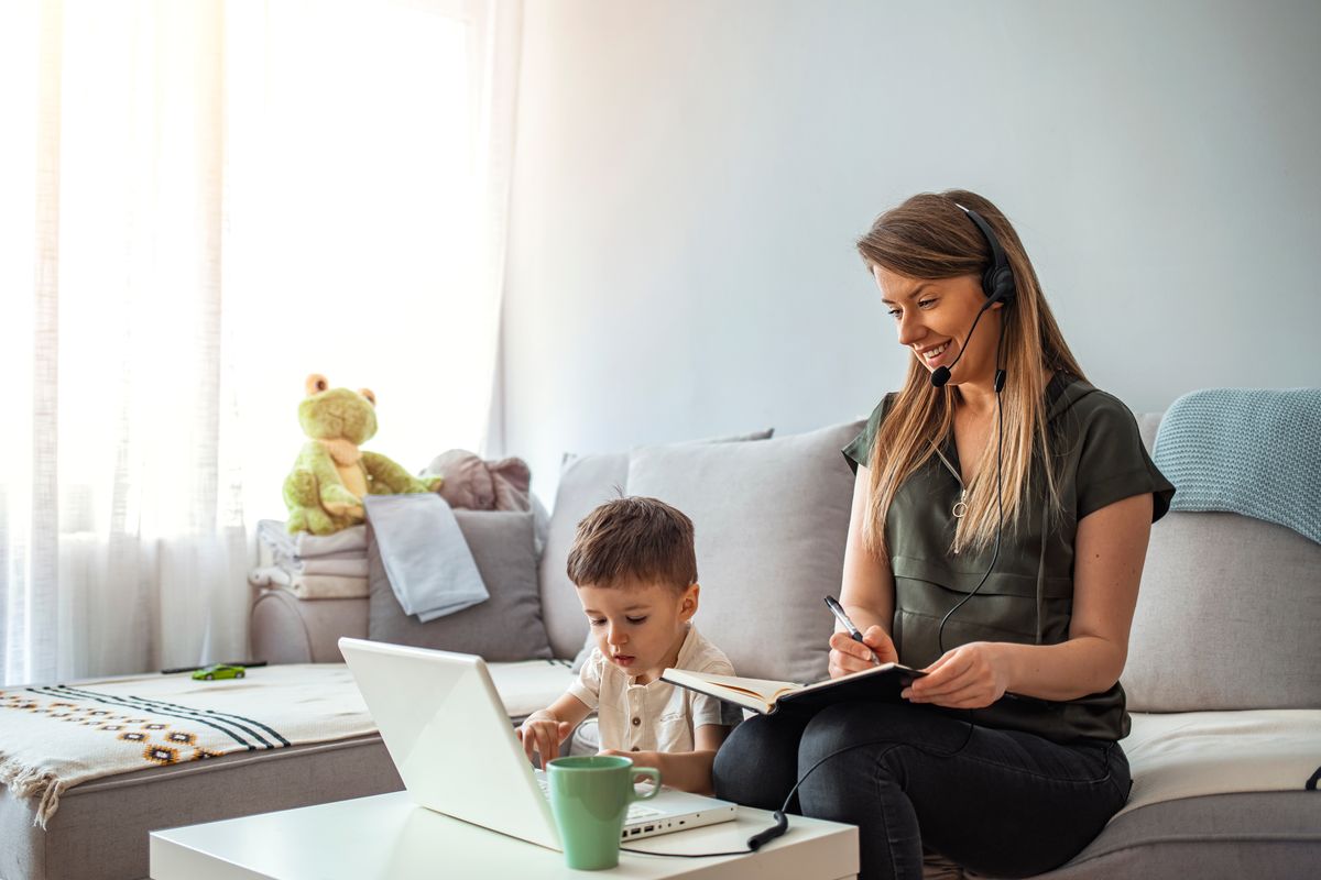 Lavoro femminile: donna in smartworking