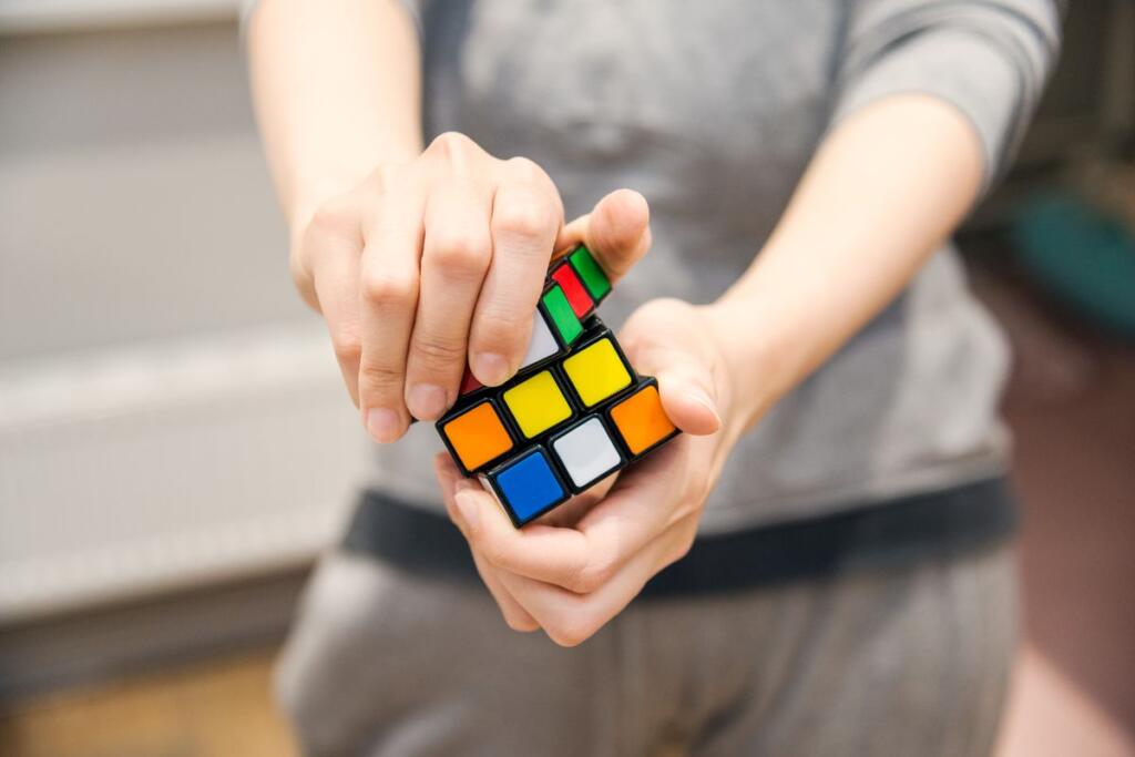 Cubo di Rubik: com’è nato il rompicapo più venduto di sempre