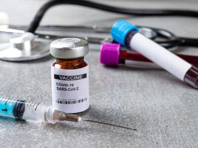 Dose di vaccino anti COVID-19