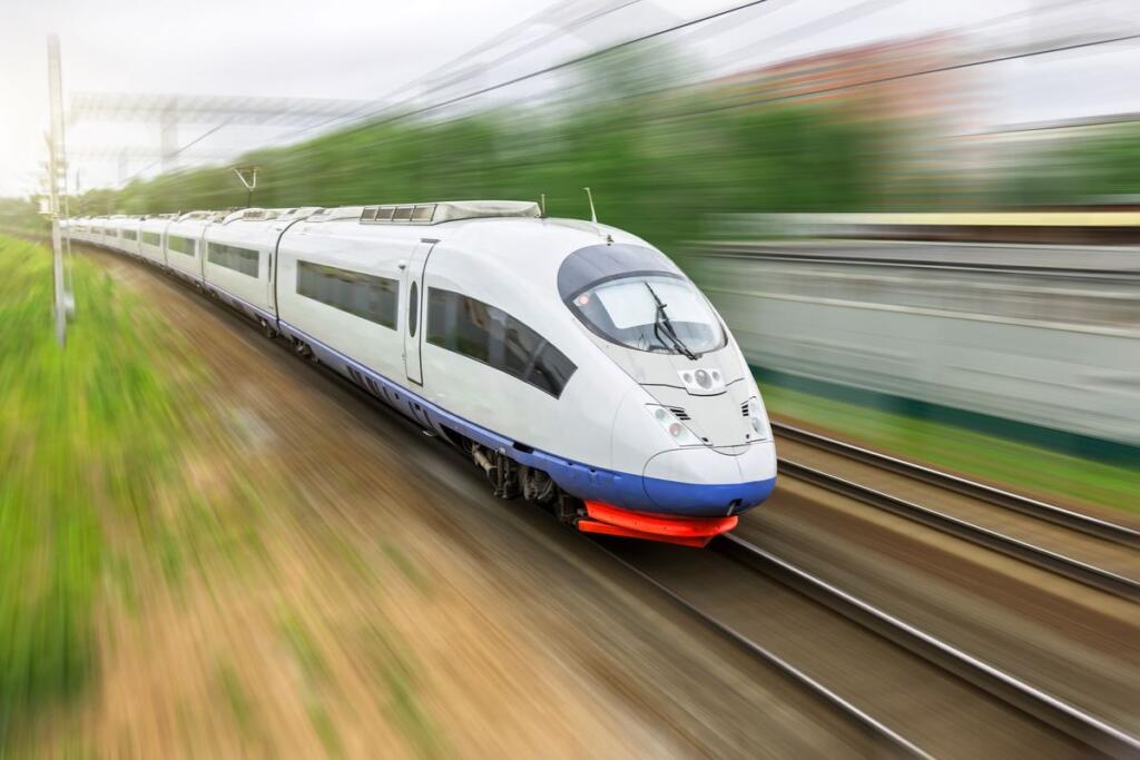 Treno ad alta velocità in transito