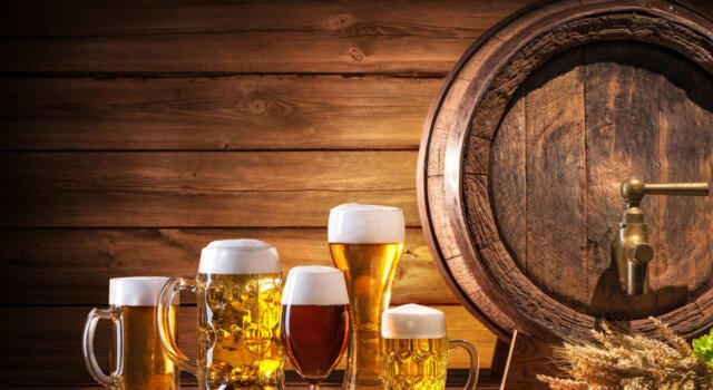 Bere birra fa bene? Ecco quali sono i benefici di un consumo moderato