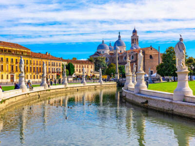 Panoramica di Piazza Prato della Valle a Padova
