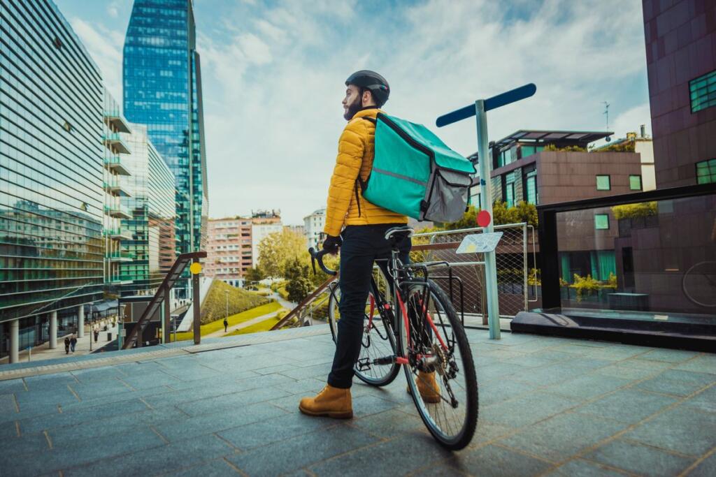 Robin Food, la cooperativa di riders che punta su etica e sostenibilità