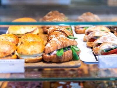Colazione salata al bar