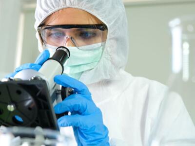 Esami al microscopio