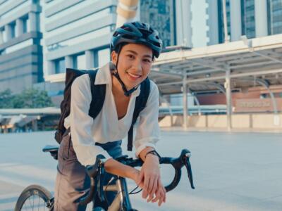 ragazza bici bicicletta