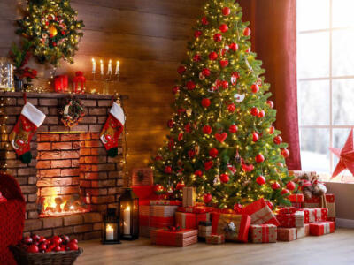 Un albero di Natale pieno di regali