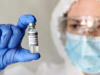Il mix di vaccini fornirebbe una risposta immunitaria migliore: lo studio britannico
