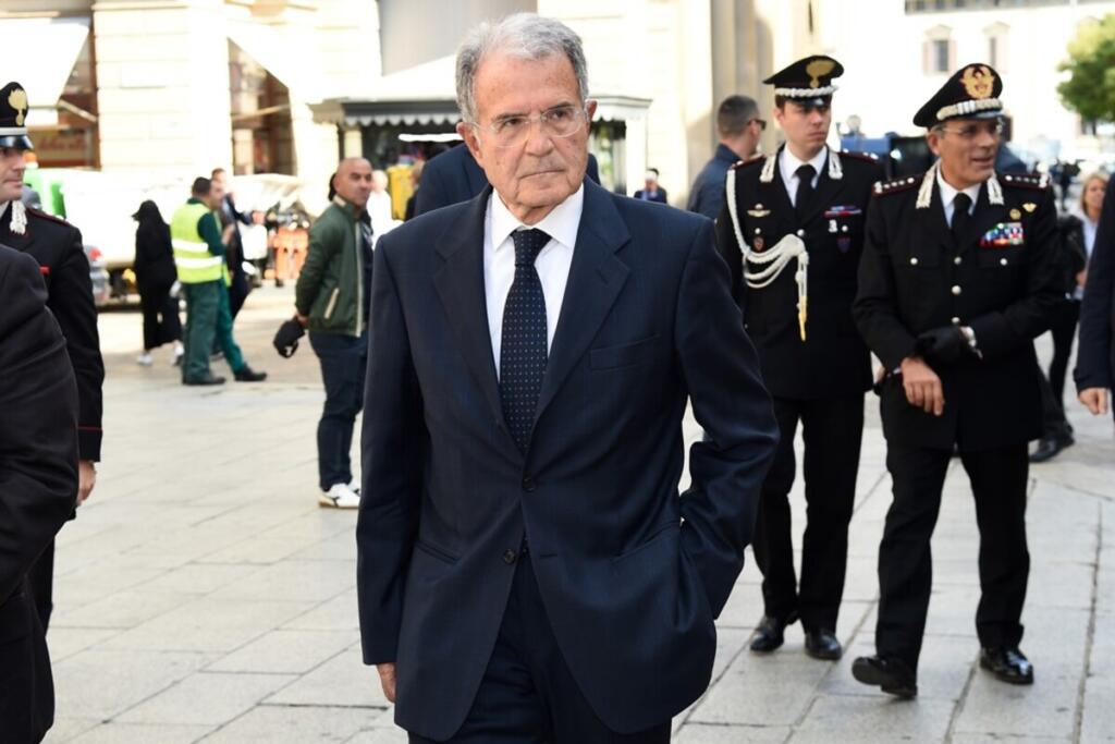 Chi è Romano Prodi, da docente di economia a politico di spicco