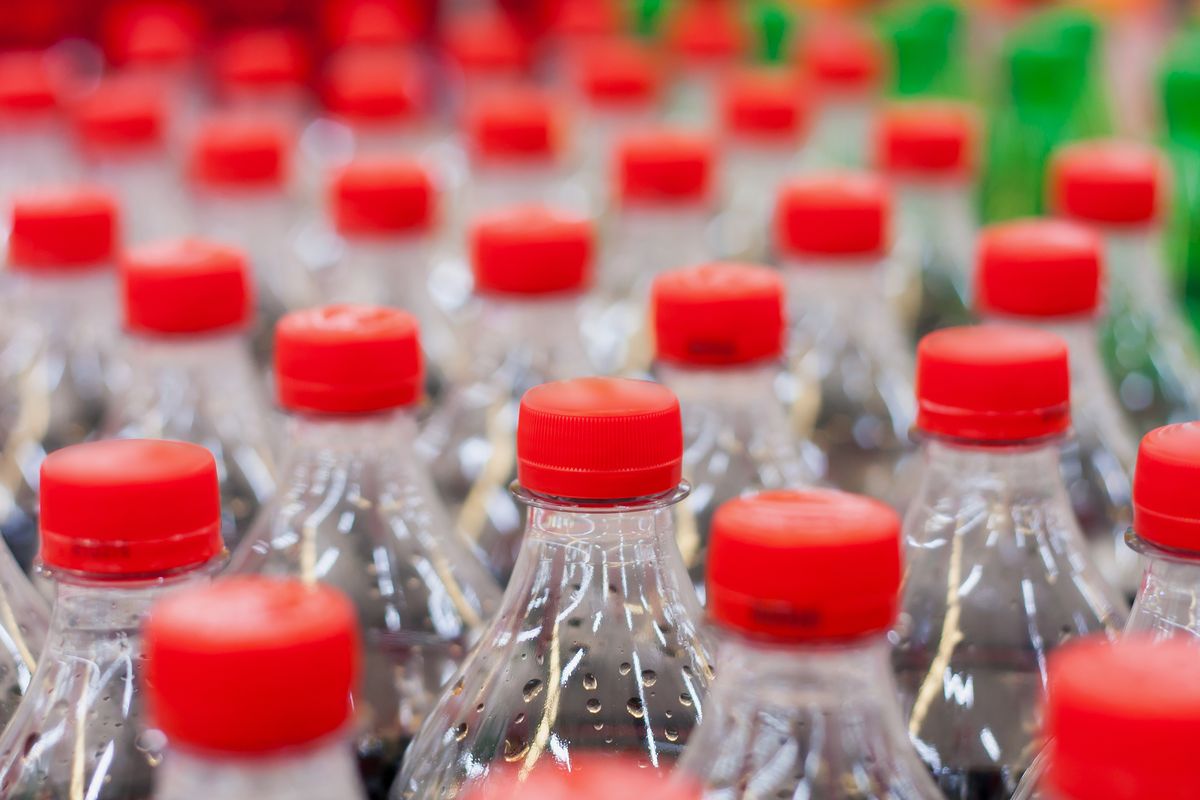 Le bottiglie della Coca Cola in PET