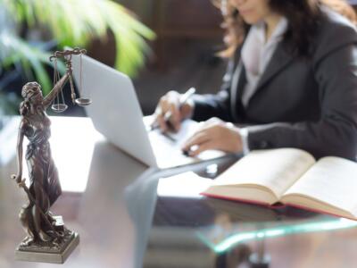 giudice bilancia giustizia