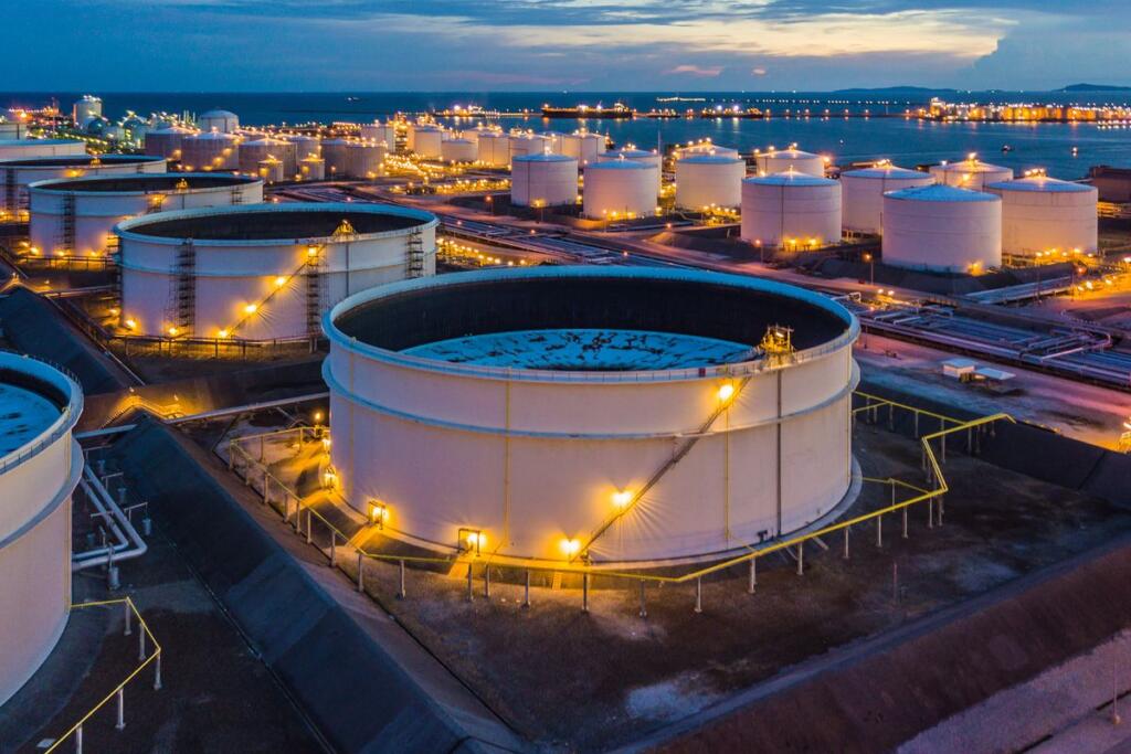 impianto stoccaggio lavorazione petrolio