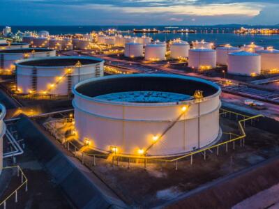 impianto stoccaggio lavorazione petrolio