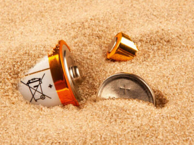 Batteria nella sabbia