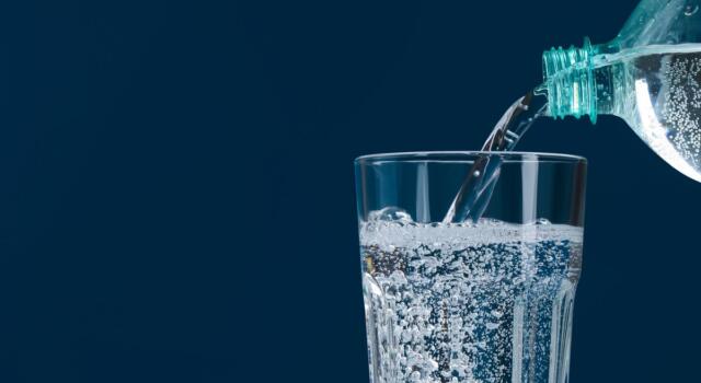 Come scegliere una buona acqua da bere: alcuni consigli