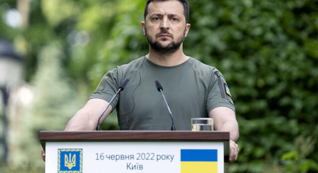 Il presidente ucraino Volodymyr Zelensky nominato &#8220;Persona dell&#8217;anno&#8221; dal Time
