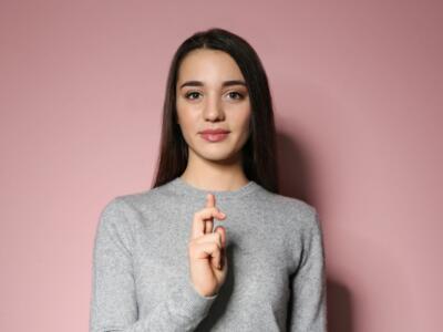 ragazza lingua dei segni