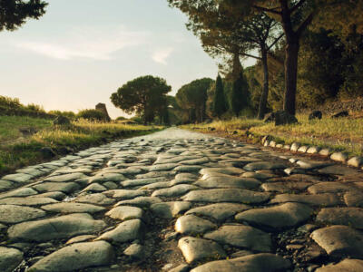 sentiero ciottoli strada antica
