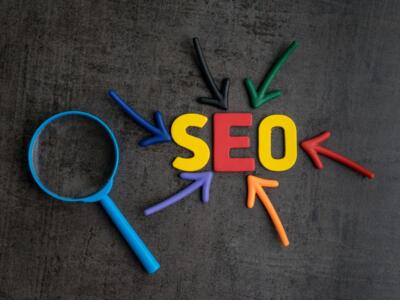 Potenziare la leadership online puntando su professionisti SEO e metodo scientifico