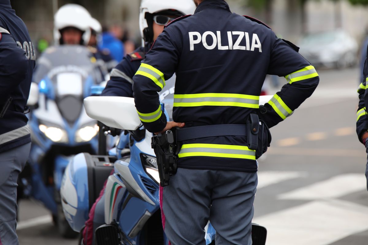 agenti polizia