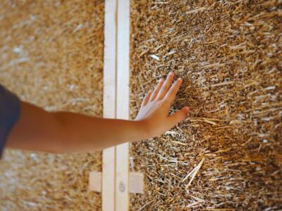 Casa ecologica fatta in paglia