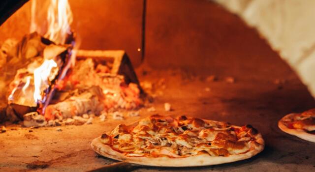 New York vuole vietare le pizzerie con forni a legna e a carbone