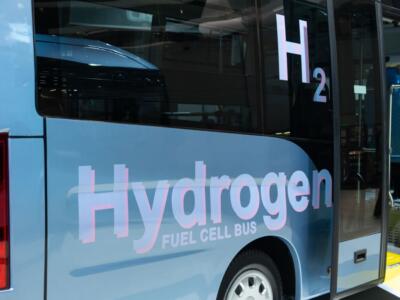 Venezia, arrivano gli autobus a idrogeno: la Serenissima verso la mobilità sostenibile