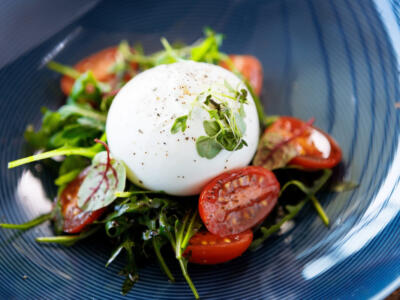 La Mozzarella di Bufala Campana in un piatto gourmet