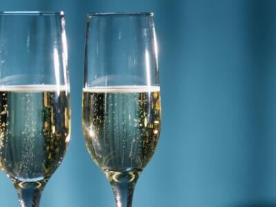 Un brindisi con lo spumante