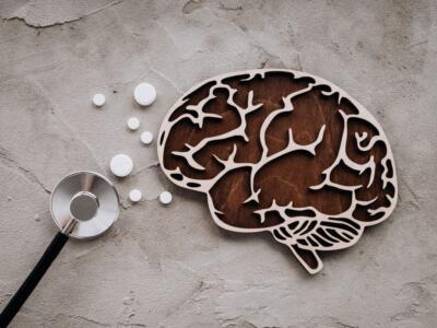 Cervello e stetoscopio