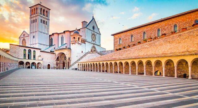 Scopri Assisi in un giorno da Roma: un viaggio tra spiritualità e sapori umbri