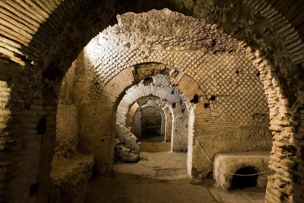 Scavi di San Lorenzo Maggiore nel cuore di Napoli Sotterranea