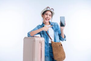 Ragazza con valigia per vacanza studio