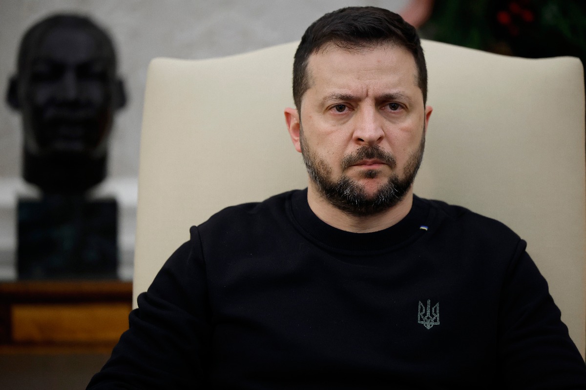 Il presidente ucraino Volodymyr Zelensky risponde alle domande dei giornalisti.