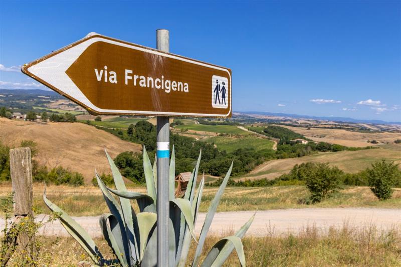 La Via Francigena a Monteroni d'Arbia, in provincia di Siena