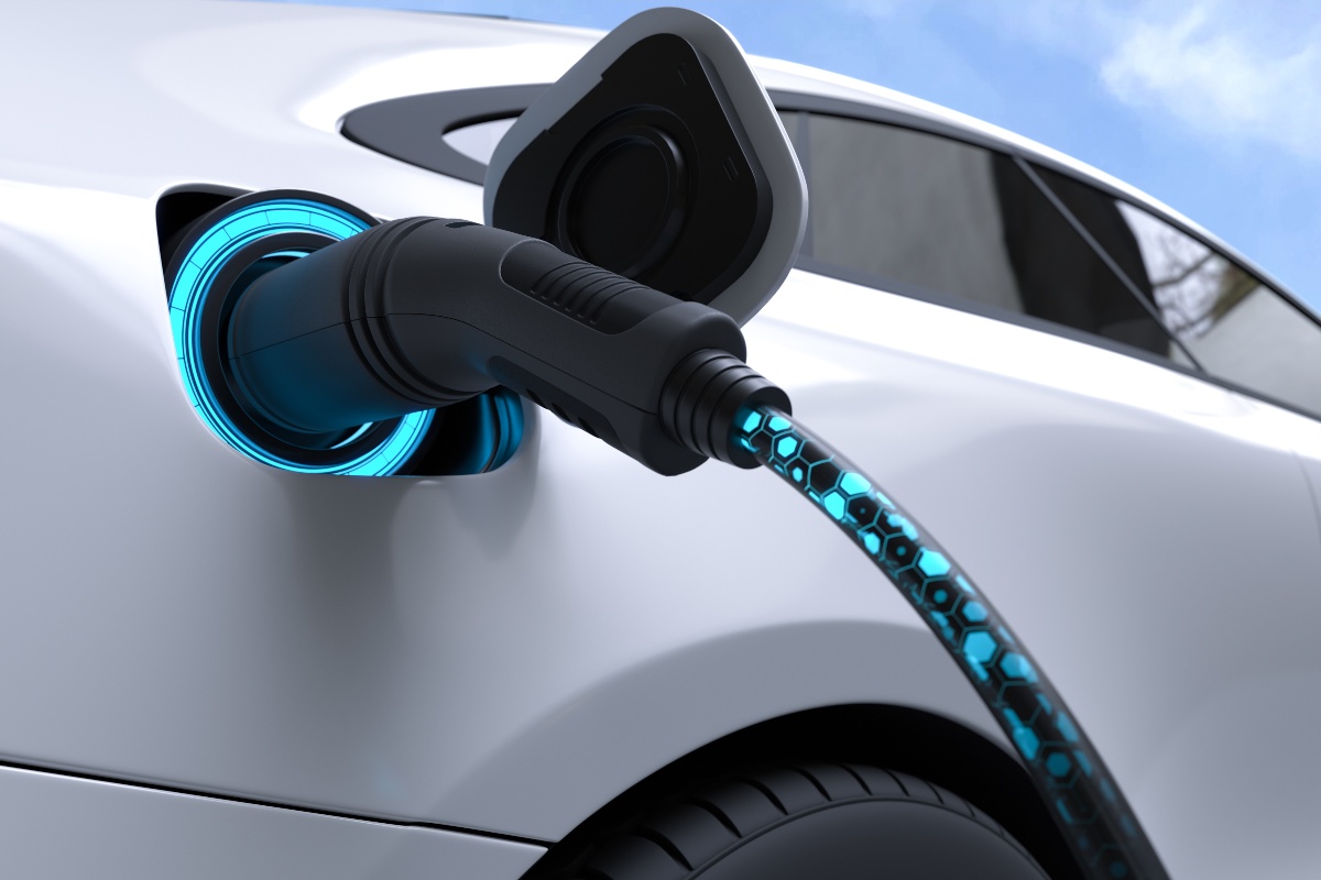 Auto elettrica in fase di ricarica