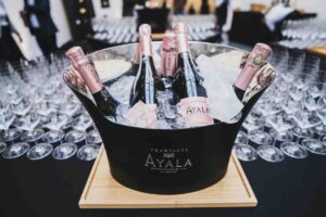 Ha creato il mondo dello Champagne ma per farlo ha dovuto usare il cognome del marito