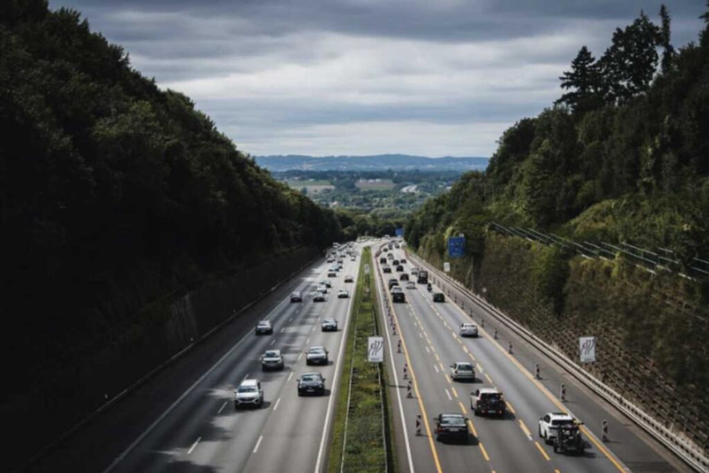 La matematica, disciplina che si occupa dello studio delle quantità e delle relazioni tra esse, utilizza modelli rigorosi per analizzare