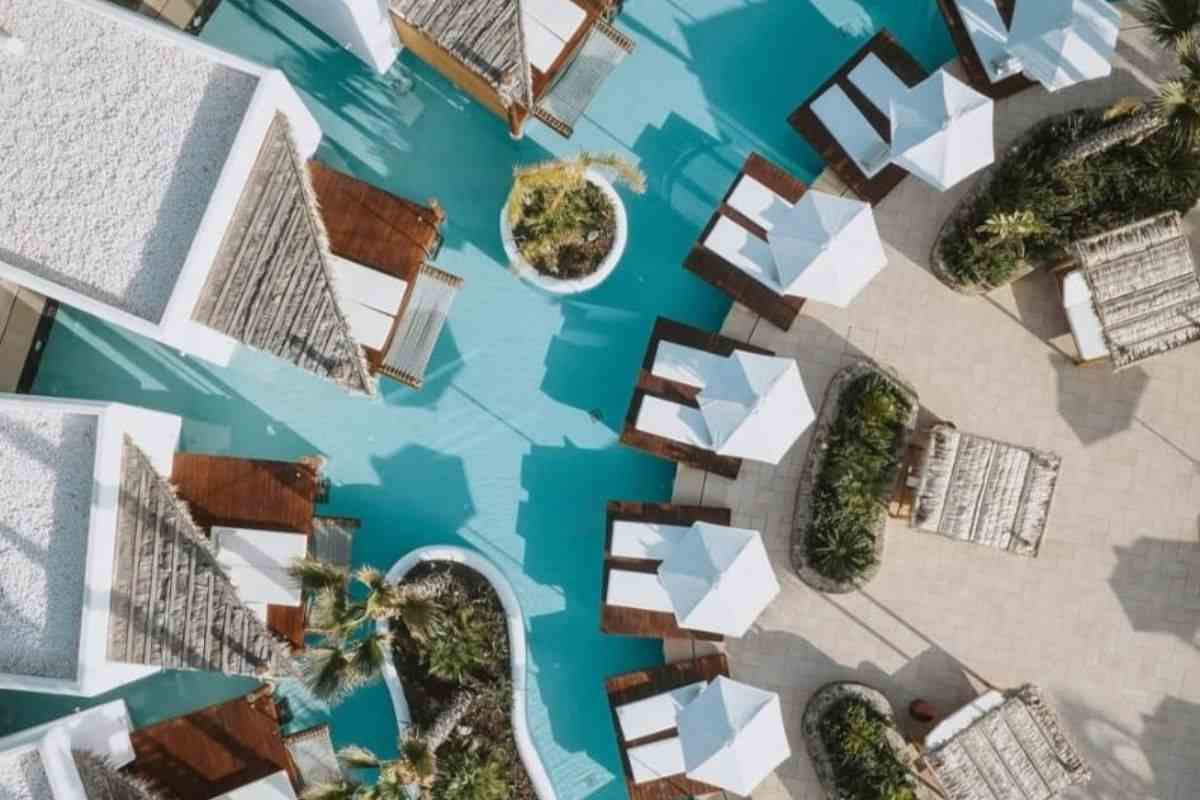 paradiso low cost vicino l'Italia