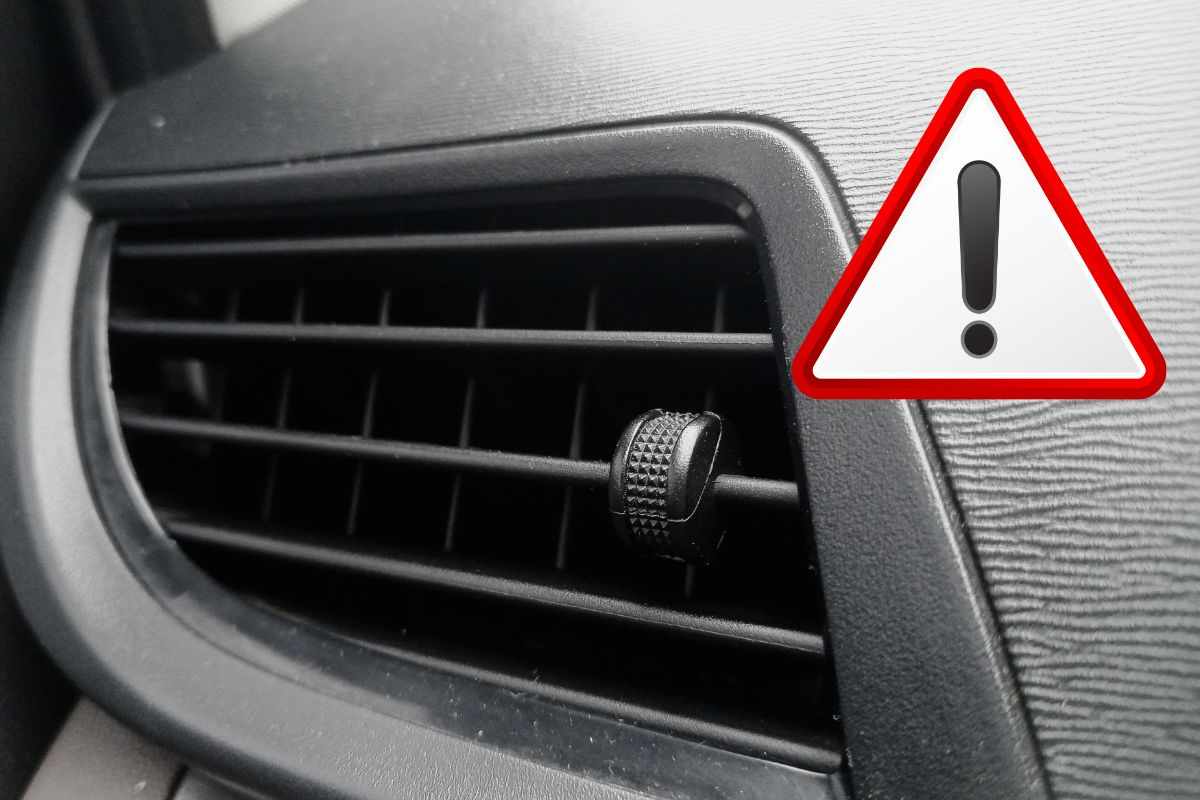 se la bocchetta della macchina fa questa puzza ecco cosa potrebbe essere