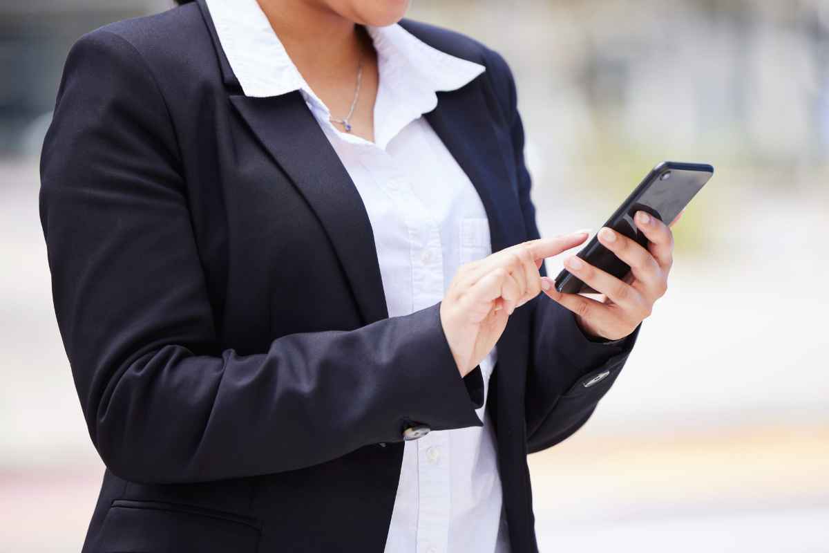 Diventa un 'fantasma' su Whatsapp, ecco come fare