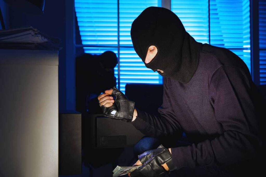 Come proteggere la casa dalle tecniche dei ladri - leonardo.it