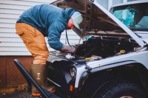 come riparare la macchina da soli