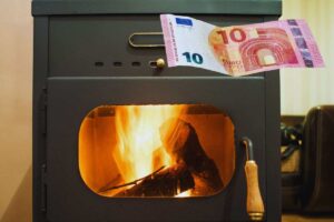 come ridurre i consumi della stufa a legna