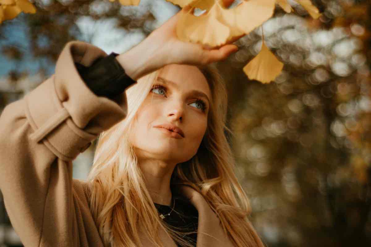 Donna freddo inverno