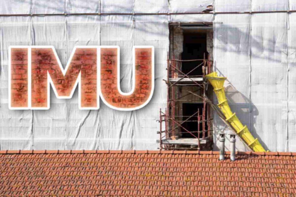 Va ricordato che l’IMU non si applica sull’abitazione principale, ossia sull’immobile in cui il proprietario o comproprietario 