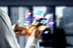 Dai nuovissimi smartphone pieghevoli alle auto elettriche intelligenti, passando per soluzioni avanzate per la casa e l’intrattenimento